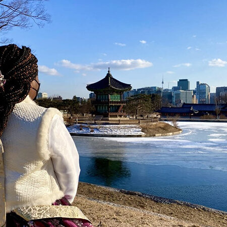 Looking-At-Seoul